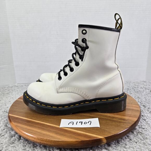 Dr. Martens Shoes - Dr. Martens Womens 6 1460 Smooth Leather White Lace Up Casual Y2K Combat Boots